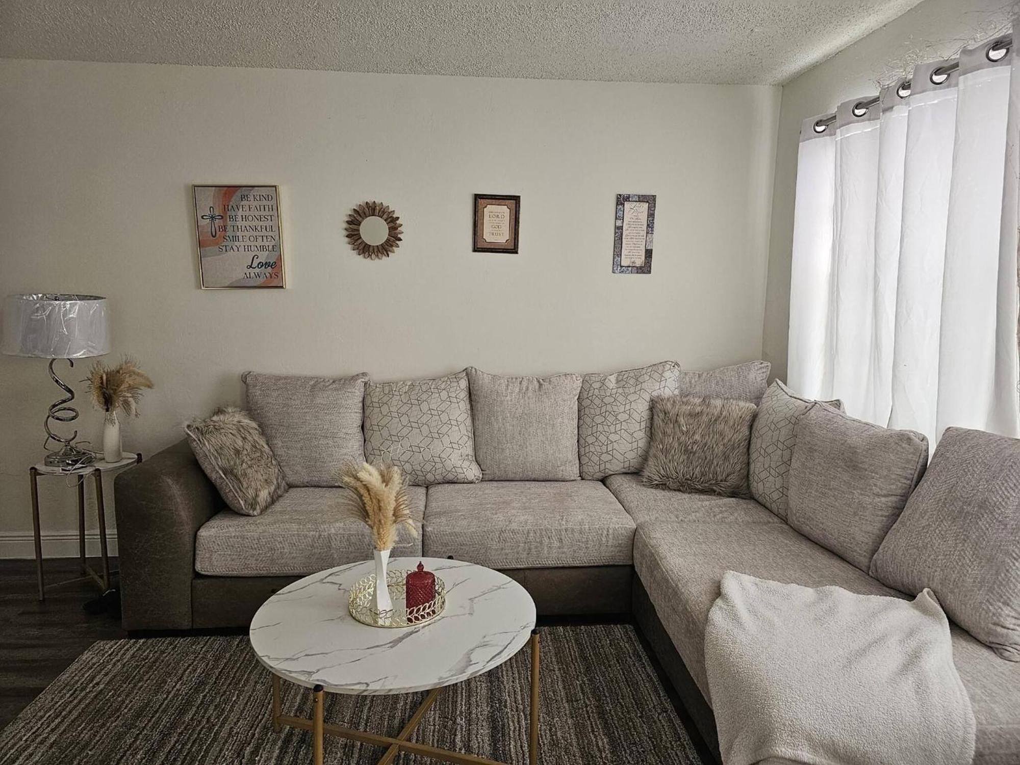Room In Apartment - The Sample Rd Retreats Pompano Beach Exterior photo